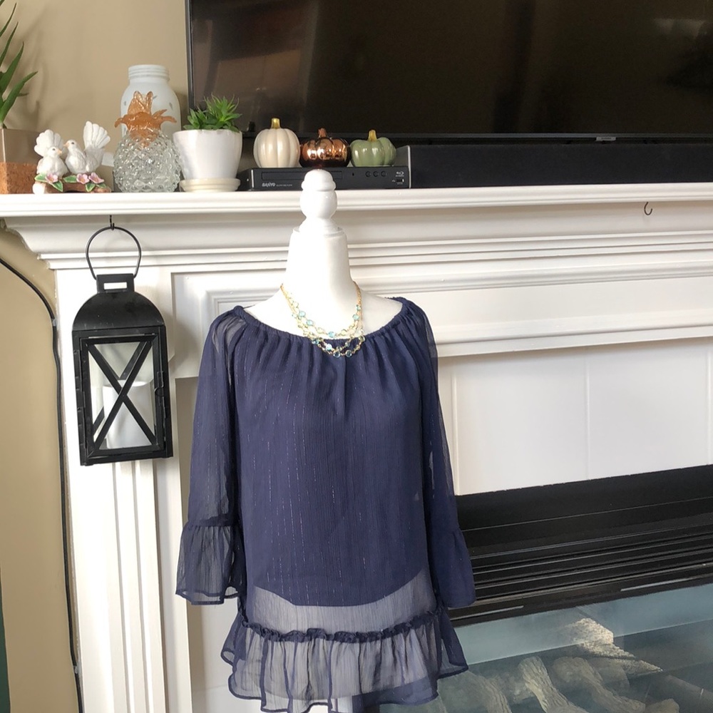 🌺Massini chiffon bell sleeve top🌺 - Picture 1 of 7